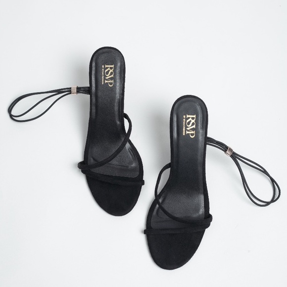 RSVP by Nykaa Fashion
Black Make A Move Stilettos - Picture 2 of 10